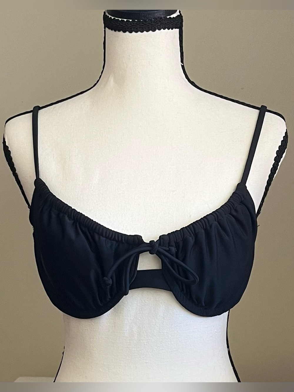 Black Ruched Cup Tie-Front Bikini Top - Juniors XL